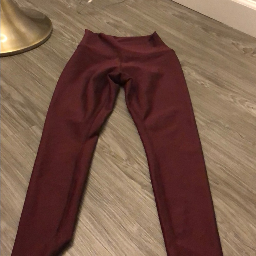 Alo yoga high waist airlift legging.
